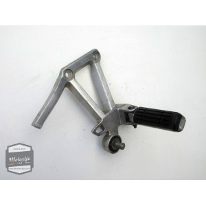 Yamaha Fazer 600 voetsteun rechts achter / rechter voetstep / footstep / duo voet steun step